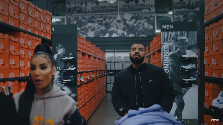 Дрейк снял клип в штаб-квартире Nike: поиграл в баскет с Дюрэнтом, повторил образы Леброна и Мохаммеда Али