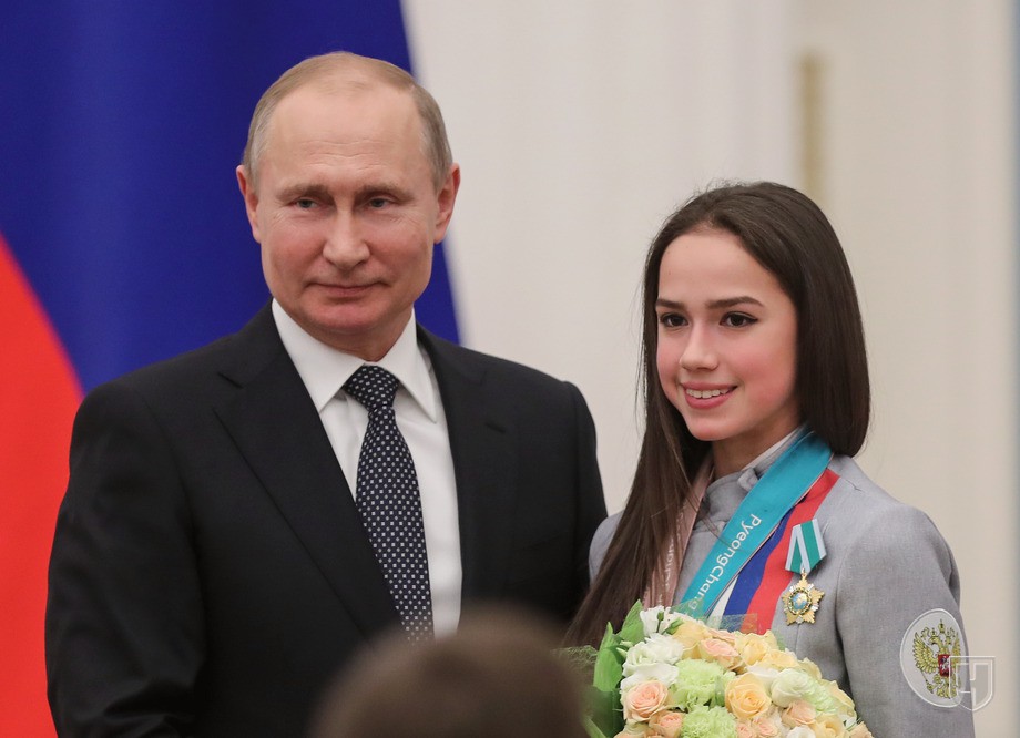 Sports.ru, это точно портрет Путина, или это всё-таки совместное фото и вы ошиблись?